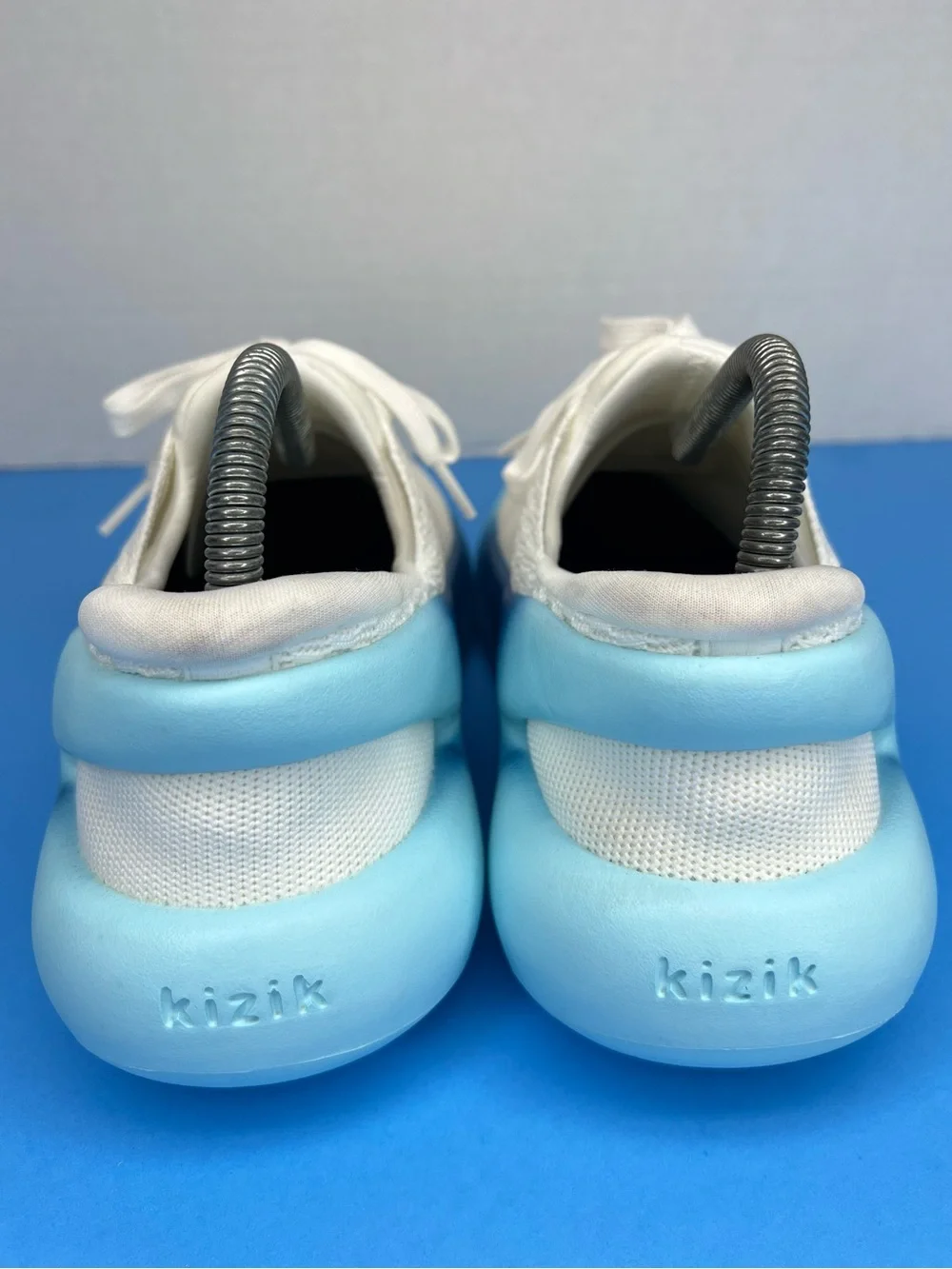 Kizik Roamer Womens Hands Free Sneakers White/Glacier Sz 6.5M XLNT Condition